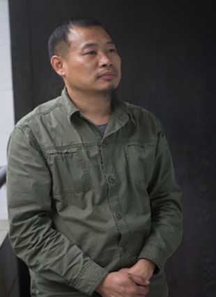 鄧泰